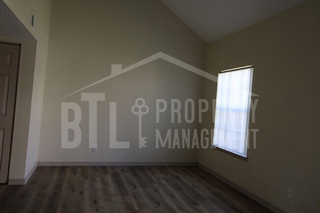 Building Photo - Charming 2 Bedroom in Branson!