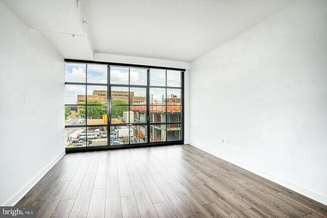 Building Photo - 2030 8th St NW