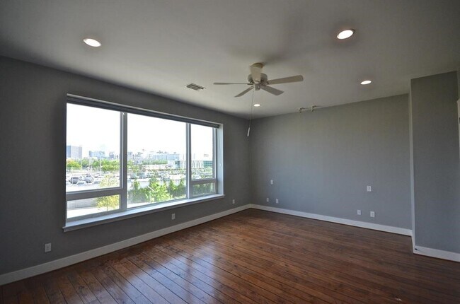 Building Photo - 1324 Taft St