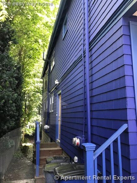 Building Photo - 25 Laurel St