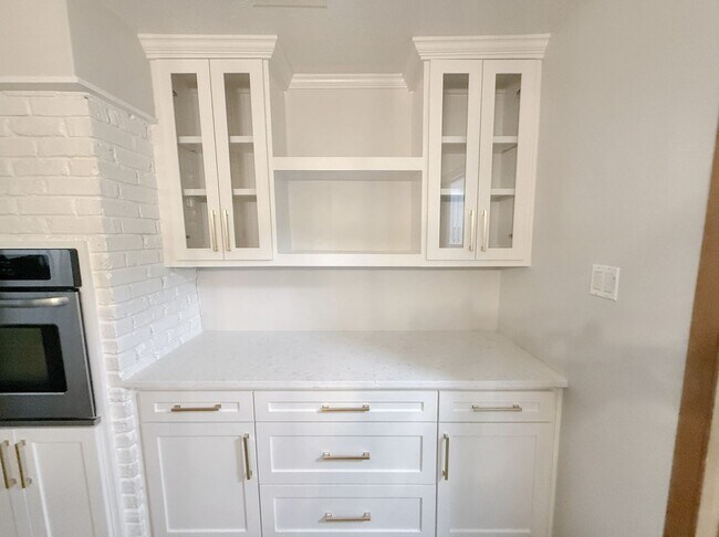 Building Photo - 3-Bedroom Home for Lease in Grand Prairie – 2,331 Sq Ft