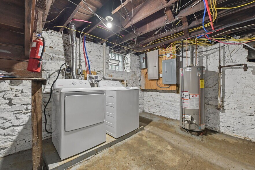 Building Photo - 168 Chittenden Ave