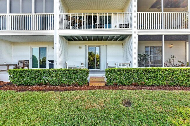 Building Photo - 14793 Seminole Trail