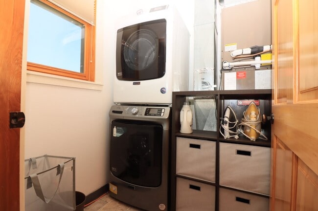Building Photo - Fully Furnished home in Sisters Oregon