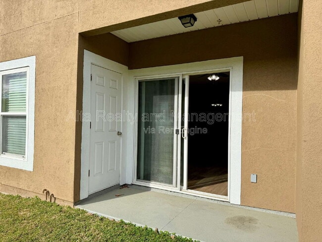 Building Photo - 6916 Ortega Woods Dr