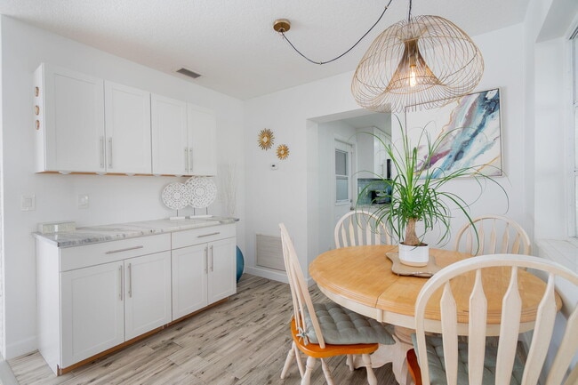 Building Photo - 651 Ocean Inlet Dr