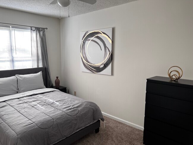 Building Photo - 10124 Rockwood Rd