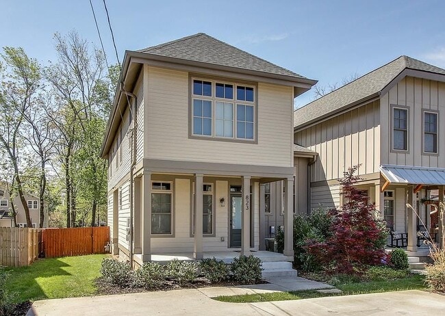 Building Photo - 823 Knox Ave