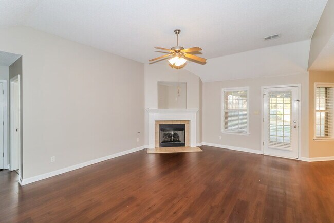 Building Photo - 10790 Wellington Dr