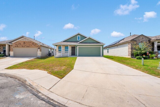 Primary Photo - Cozy 3 Bed 2 Bath Home in Waterford Park