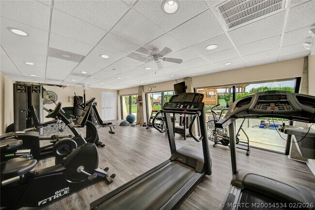 Building Photo - 10680 S Ocean Dr