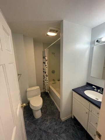 Building Photo - 40 Butts St