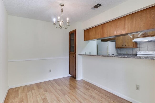Building Photo - 10616 Mellow Meadow Dr