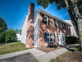 Exterior end unit - 179 Clover Valley Cir