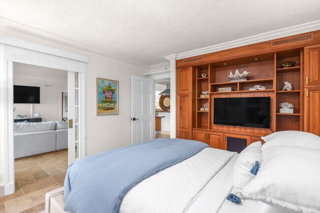 Building Photo - 1111 S Ocean Blvd