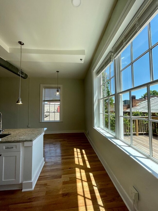 Building Photo - 140 West Washington