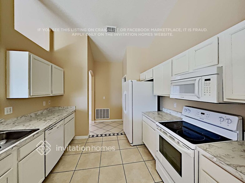 Building Photo - 10629 Cedar Forest Cir
