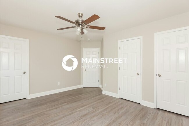 Building Photo - 3 Bedroom Pet-Friendly Home in Gastonia, NC with Main Street Renewal