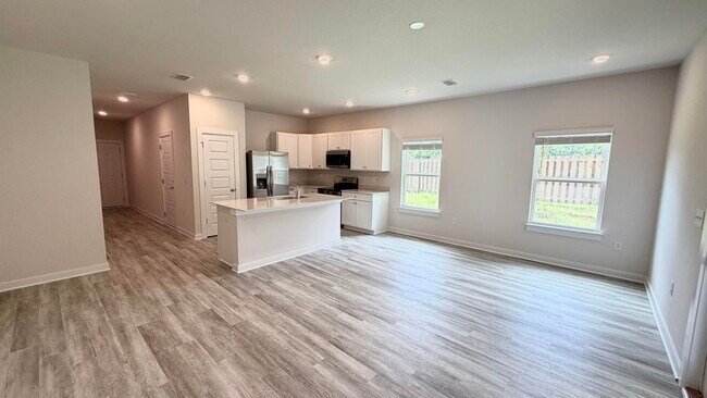 Building Photo - 13 S Main Deck Dr