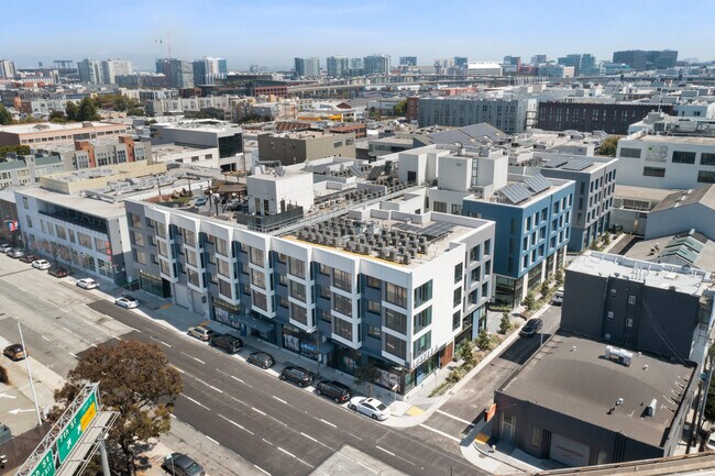 Building Photo - 975 Bryant St