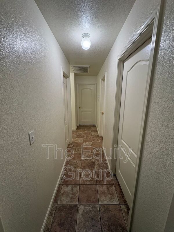 Building Photo - 3432 S Martin Ct