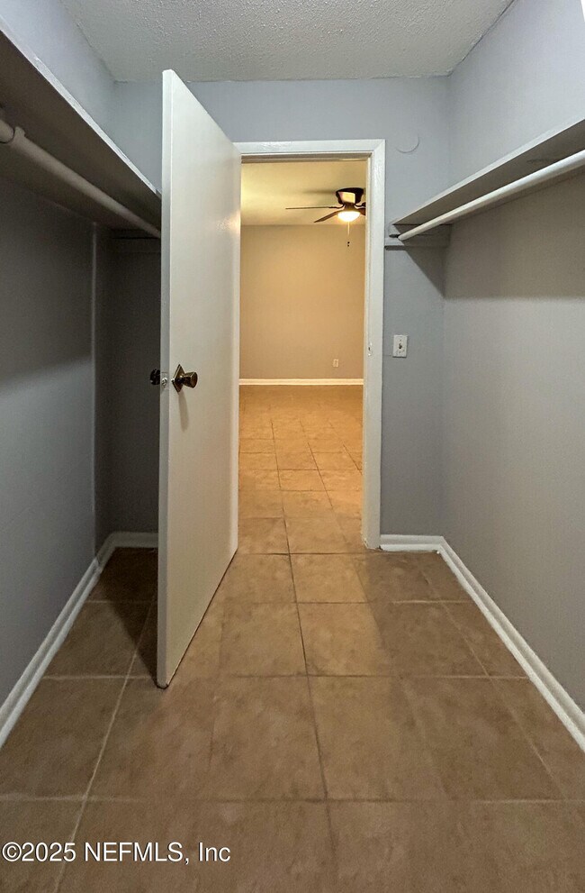 Building Photo - 1122 Woodruff Ave