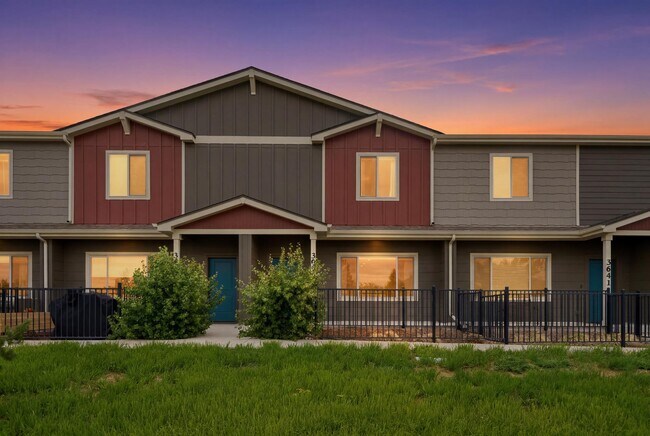 Building Photo - 3642 Ronald Reagan Ave