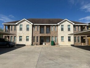 Building Photo - 18 West Dr