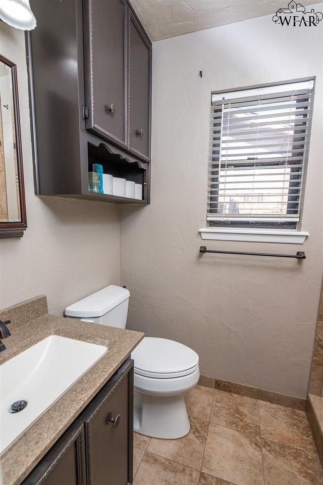 Building Photo - 4925 Big Bend Dr