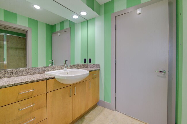 Building Photo - COMING SOON! Affordable Comfort: 1BR/1BA C...