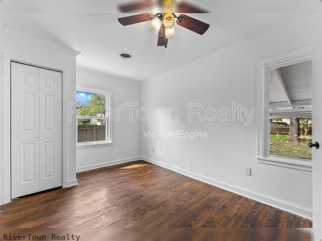 Building Photo - 810 Indian Dr