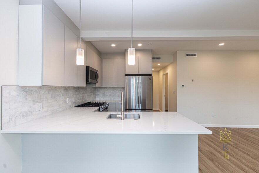 Building Photo - 458 Washington St