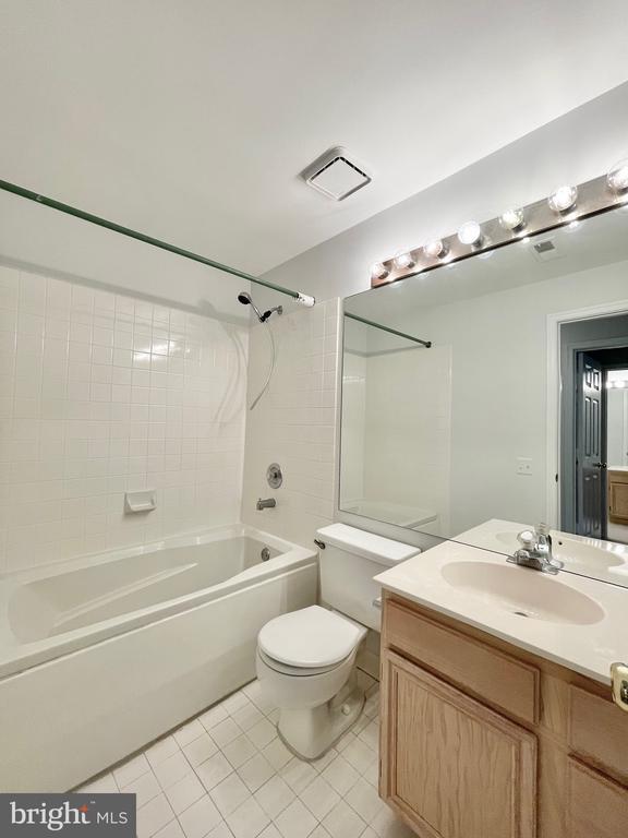 Building Photo - 2800 Emma Lee St