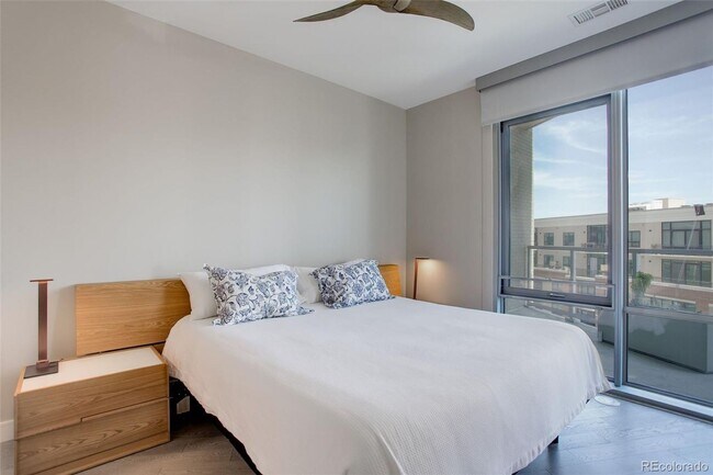 Building Photo - Stunning 2-Bedroom Condo at Sloan's Lake's Premier Lakehouse Community
