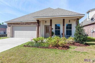 Building Photo - 4 Bedroom New Construction Home with a Lar...