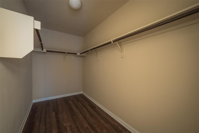 Building Photo - 13317 Brahmin Dr