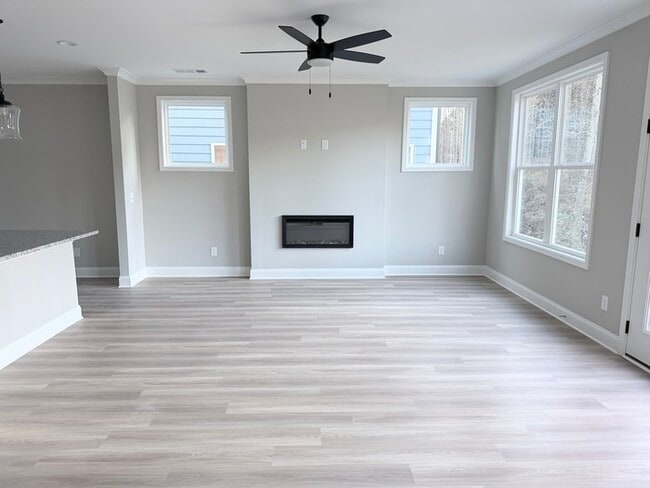 Building Photo - The Enclave At Mill Creek