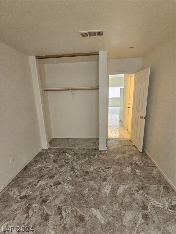 Building Photo - 5159 Souvenir Ln