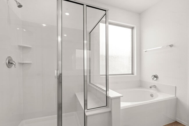 Building Photo - 5026 Lavaridge Dr