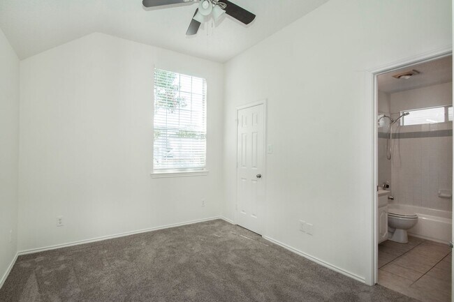 Building Photo - House for Lease in Plano