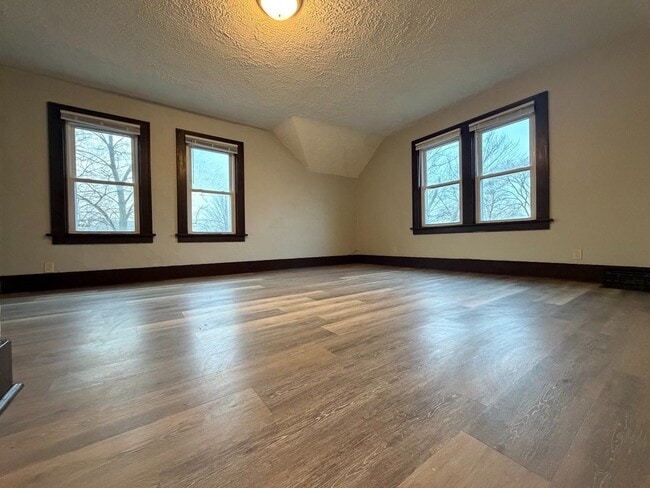 Building Photo - Affordable 1-Bedroom Apartment | Utilities Included | No Laundry