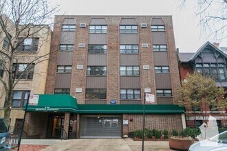 Building Photo - 1 bedroom in Chicago IL 60614