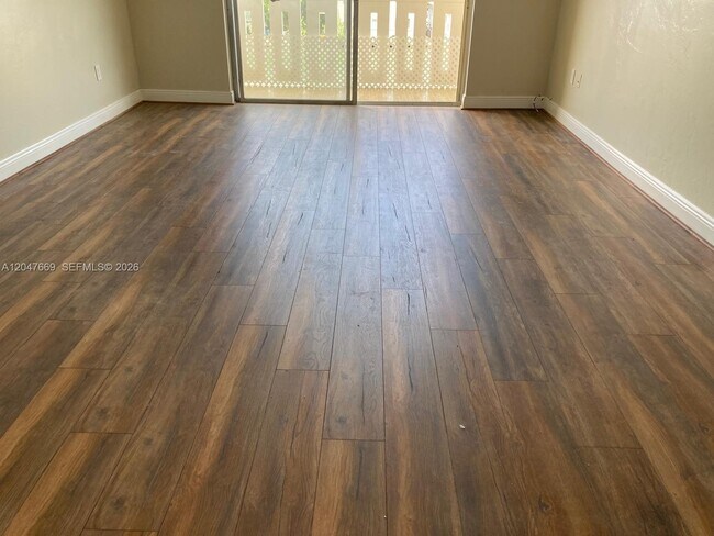 Building Photo - 7900 Tatum Waterway Dr