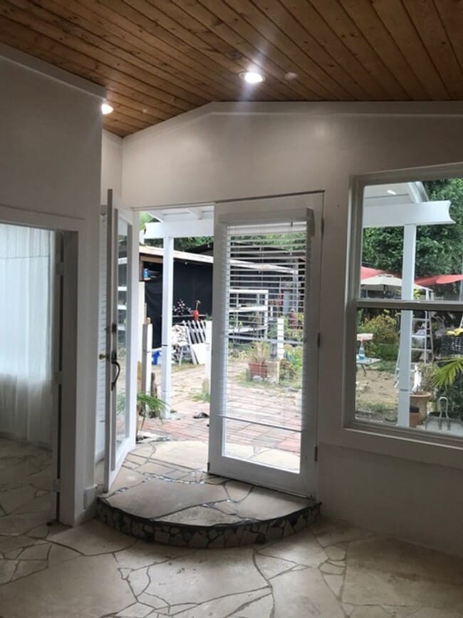 Building Photo - 21080 Laguna Canyon Rd