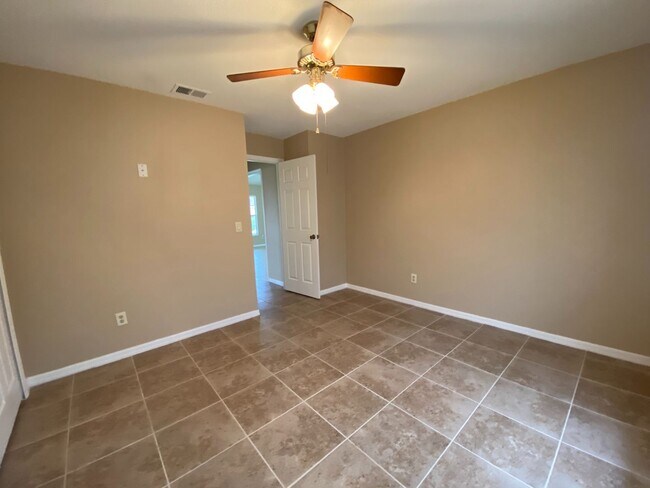 Building Photo - 1078 E Gaucho Cir