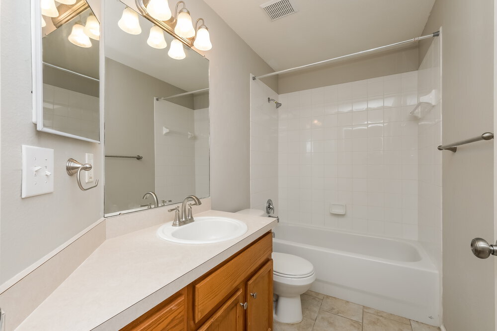 Building Photo - 1106 Summer Breeze Dr