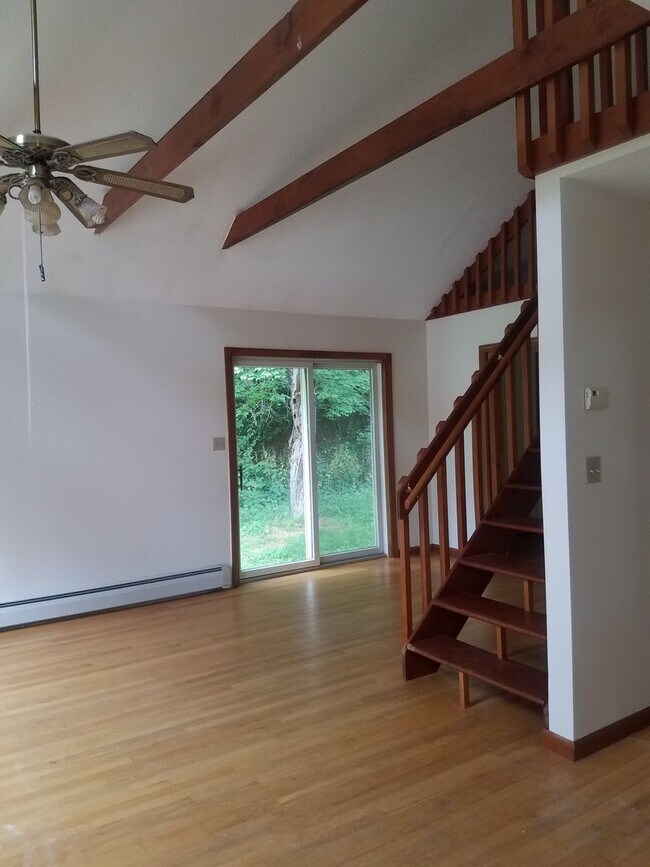 Building Photo - Available in Simsbury