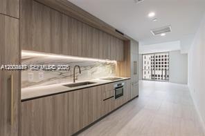 Building Photo - 77 SE 5th St