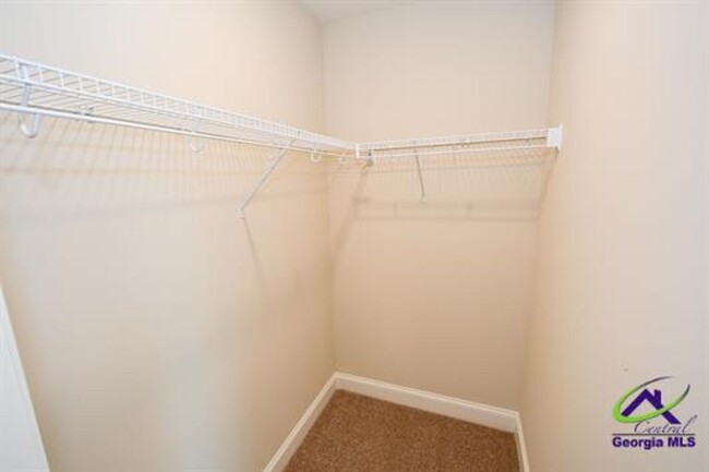 Building Photo - 204 Otters Rdg Dr