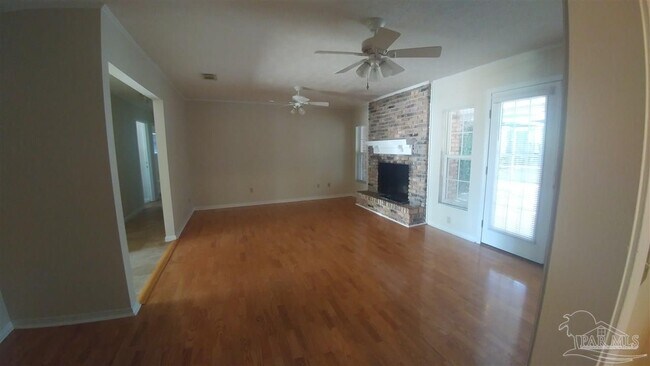 Building Photo - 4435 Roxborough Pl